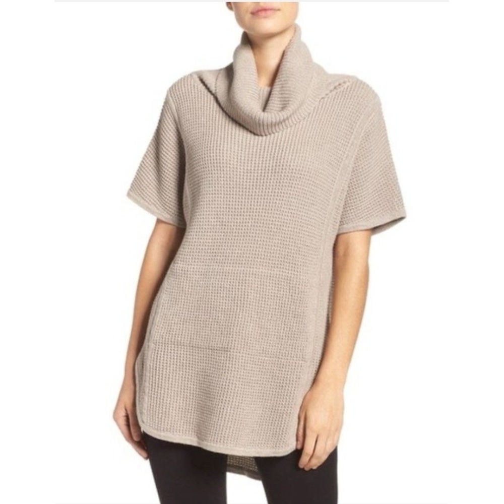 UGG Australia Waffle Knit Short Sleeve Sweater Longline Beige M Cozy Minimalist